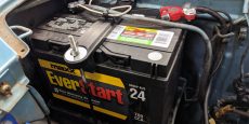 5 síntomas de una batería de automóvil defectuosa (y costo de reemplazo)