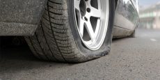 Conducir con un neumático pinchado (¿ALGUNA VEZ está bien?)