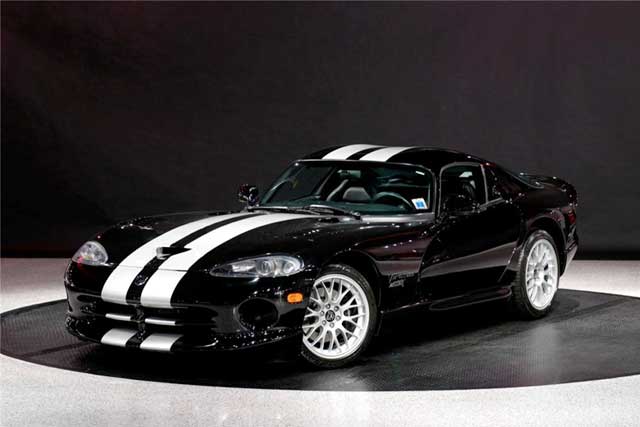 Los 10 mejores muscle cars de los años 90: 1. 1997 Dodge Viper GTS